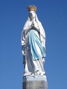 Notre Dame de Lourdes 225x300